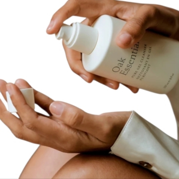 Oak Essentials NIB Pure Gel Cleanser Full Size 8oz Multi Tasker Sealed Box - Picture 2 of 10